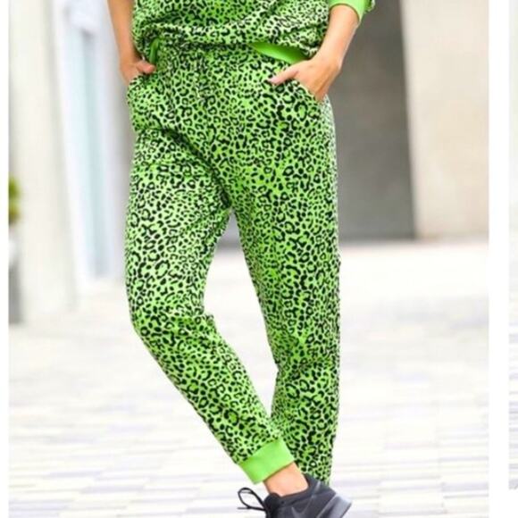 NWT Set French Terry Green Leopard Jogger & Sweatshirt Sz S - Picture 2 of 12